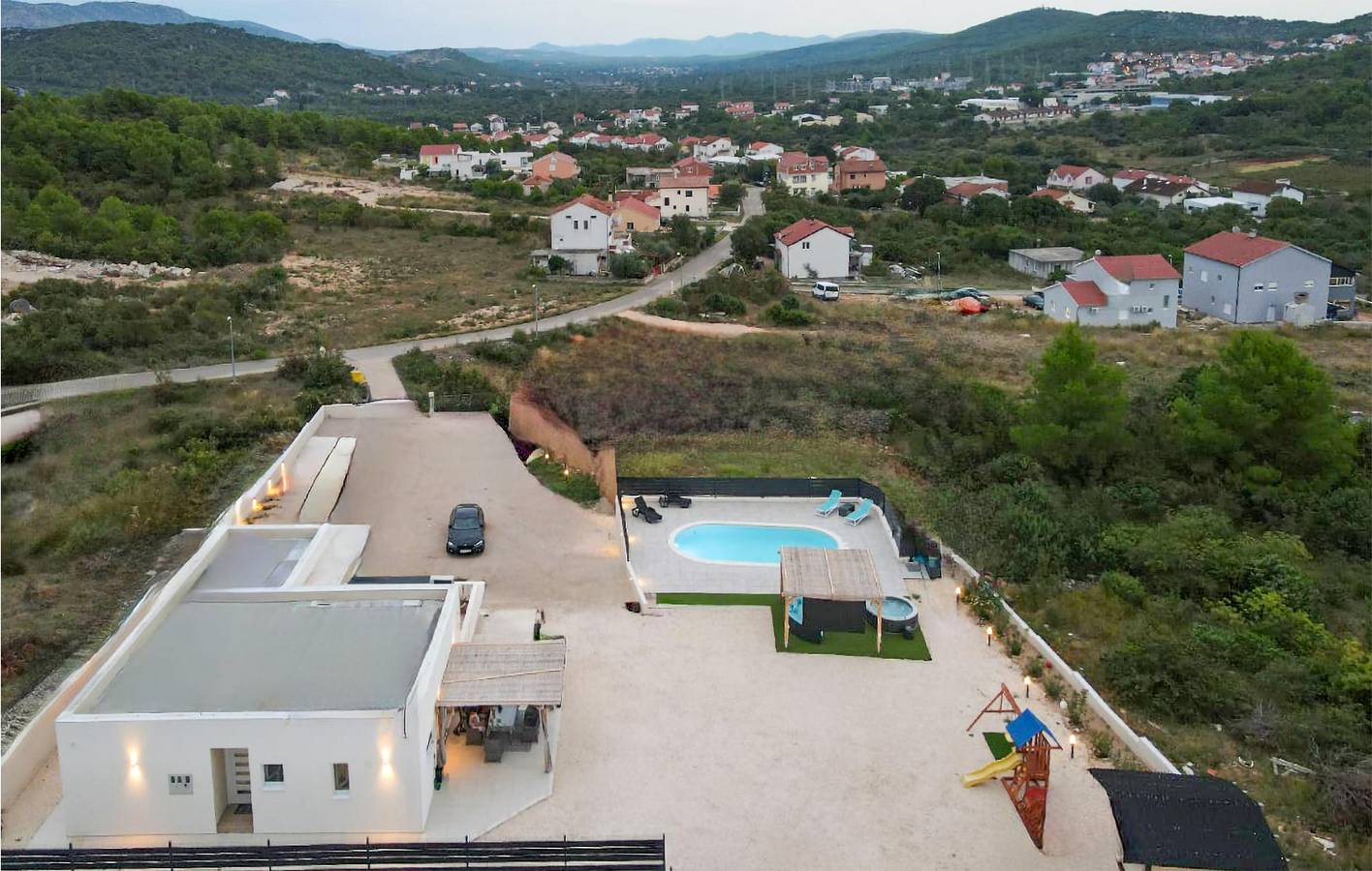 Ferienhaus für 6 Personen mit Pool in Bilice, Šibenik-Knin