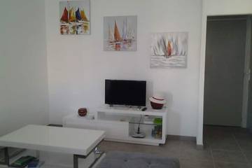 Villa pour 4 Personnes dans Sanary-sur-Mer, Région de Toulon, Photo 4