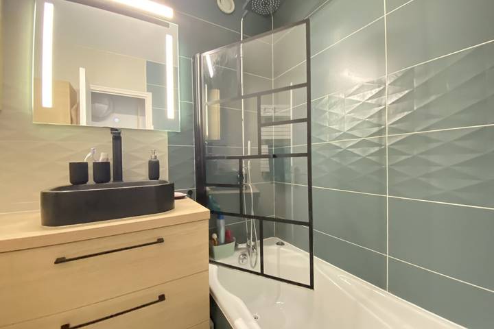 Gîte pour 5 personnes, avec balcon dans Valberg (Niza) - 2