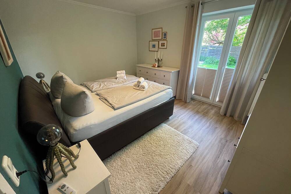 Ganze Wohnung, Ferienwohnung mit Garten für Sie und Ihren Vierbeiner in Büsum, Dithmarschen