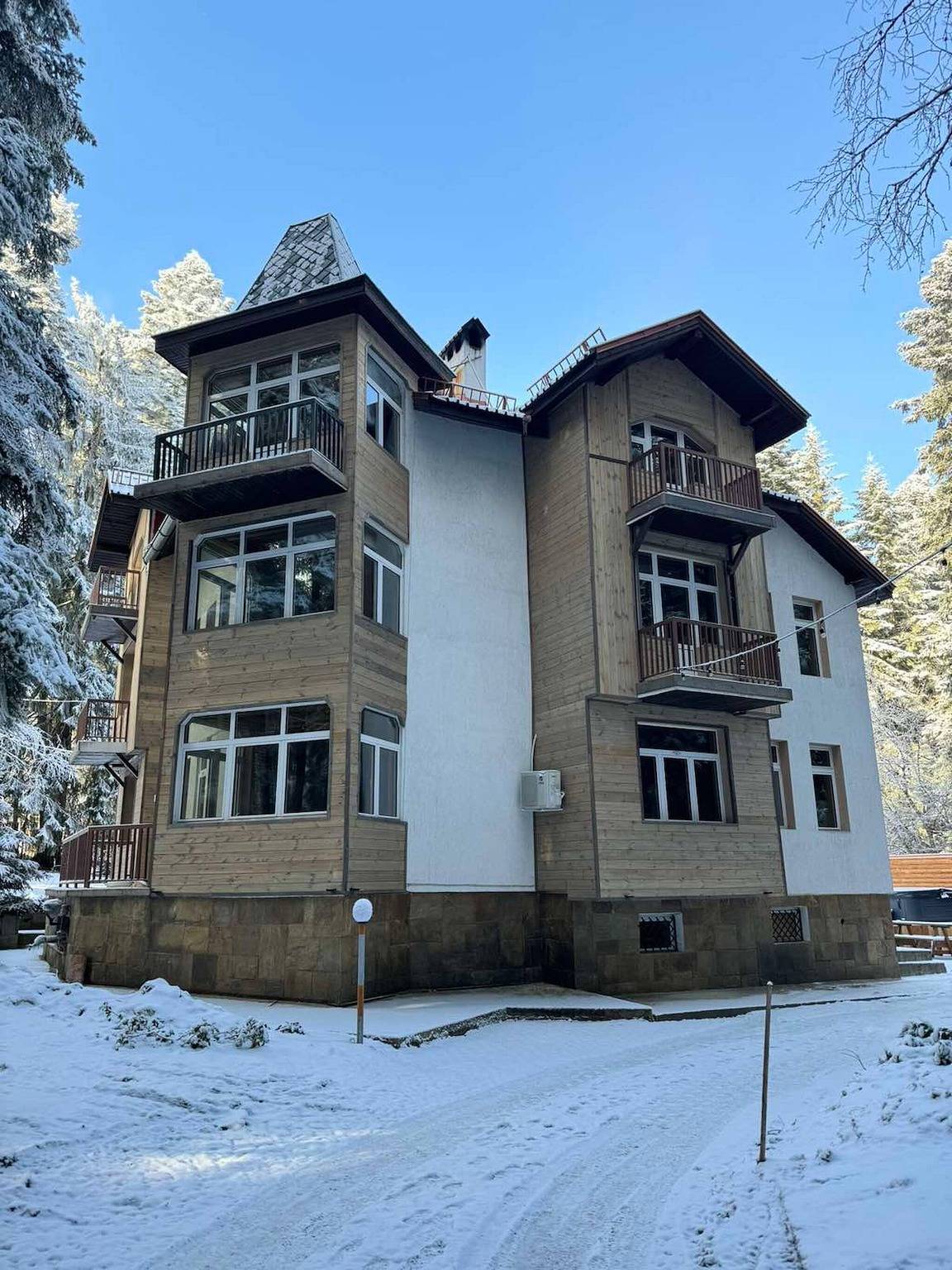 The luxurious Forest Villa Borovets - 8 bedroom chalet in Samokov, Rila National Park