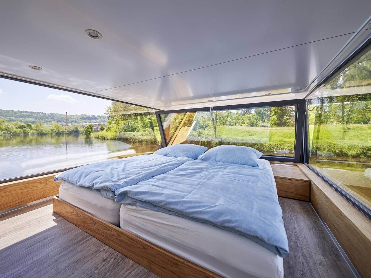 Ganze Ferienwohnung, Schwimmende Ferienwohnung auf der Saar - Mobilheim, Dusche, Wc, 2 Schlafräume in Merzig, Saar-Nahe-Bergland