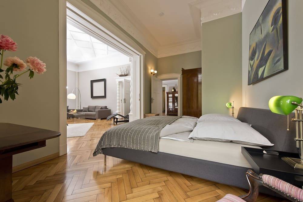 Ganze Wohnung, Villenappartement mit Terrasse - Wannsee - Ruhig -   2 Personen +Kind(er) in Steglitz-Zehlendorf, Berlin