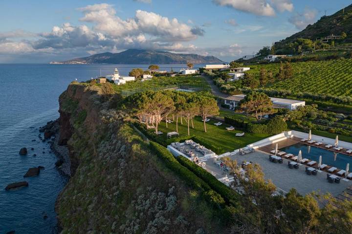 Appartamento per 2 persone, con panorama e giardino nonché piscina, con animali domestici in Salina