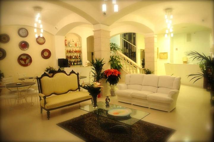 Appartamento per 4 persone, con Balcone e Giardino nonché Panorama a Montecorvino Rovella