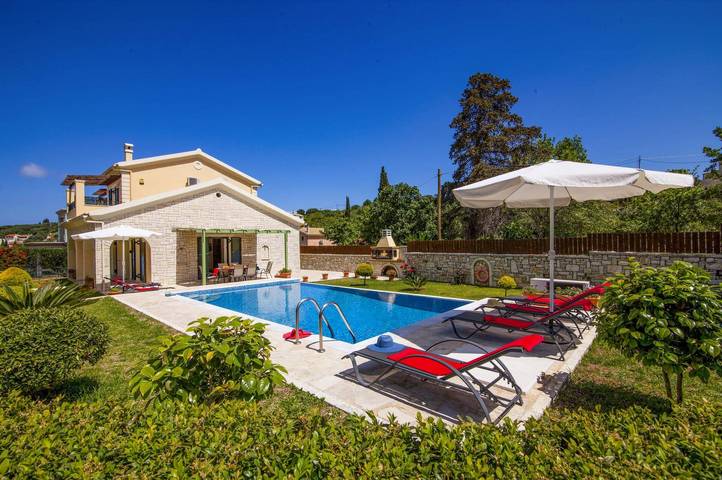 Villa voor 6 personen, met Tuin in Kassiopi