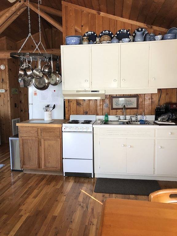 Affordable Watefront Cottage in der Nähe Basis Smith Mountain, tolle Aussicht in Smith Mountain Lake