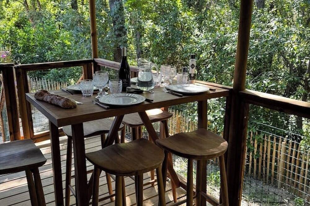 Comfortable wooden cabins for rent (heating & air-conditioning). in Clermont-l'Hérault, Región de Lodève
