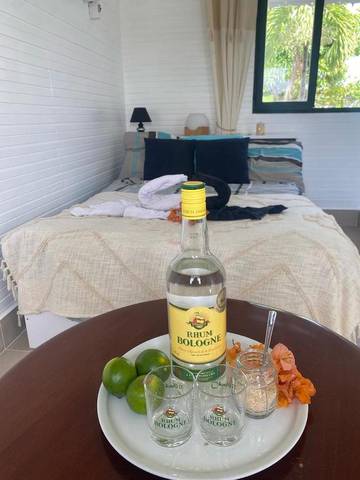 Maison d’hôte pour 2 personnes, avec terrasse et jardin à Baie-Mahault