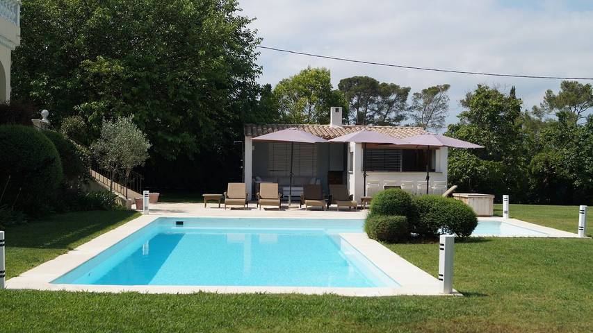 Chalet para 13 personas, con jardín y piscina - 1