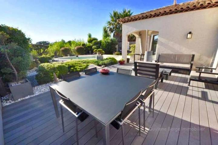 Villa pour 6 personnes, avec piscine et jardin ainsi que terrasse et vue à La Grande-Motte - 3