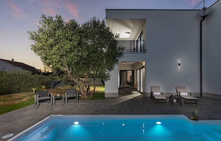 Villa für 8 Personen, mit Terrasse und Garten auf Rab