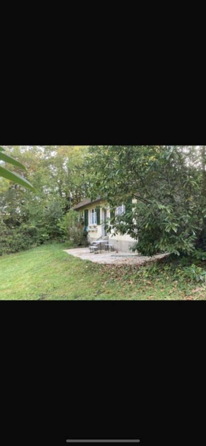 Location de vacances pour 4 personnes, avec Terrasse ainsi que Jardin et Vue à Auffargis