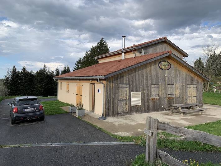Gîte pour 12 personnes, avec sauna ainsi que jardin et terrasse dans la Loire - 2