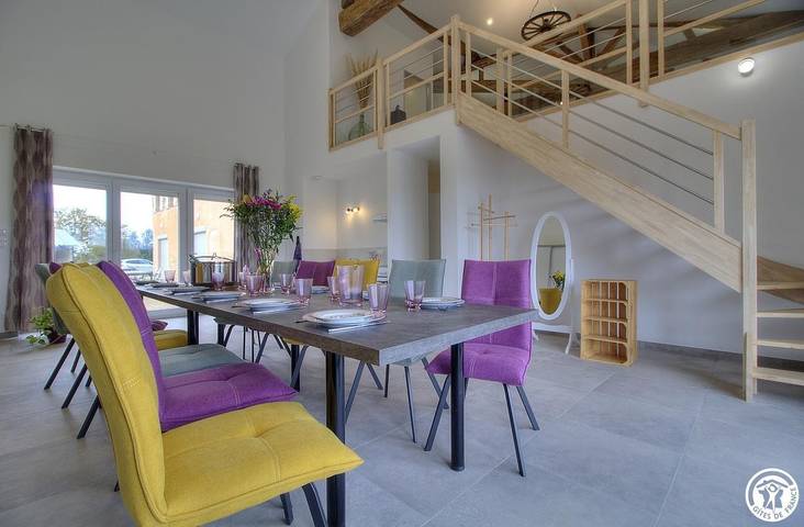 Gîte für 12 Personen, mit Terrasse und Garten in Ain