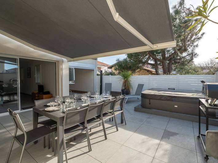 Maison moderne 155m² - 10 pers - 500m Plage - Jacuzzi optionnel in Biscarrosse Plage, Biscarrosse