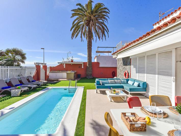 Gîte pour 4 personnes, avec jardin et vue ainsi que bassin pour enfant et terrasse à Playa de las Américas