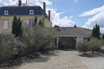 Gîte pour 6 personnes, avec jacuzzi à Razimet