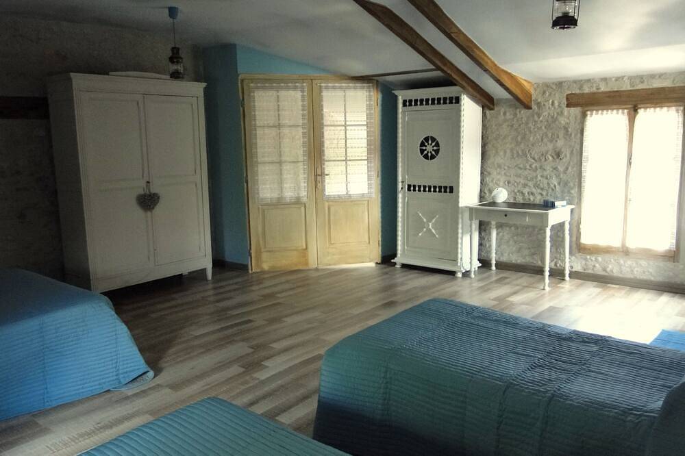 La Charmentaise B&B con encanto a las puertas de La Rochelle y Marais Poitevin in Andilly, Región de La Rochelle