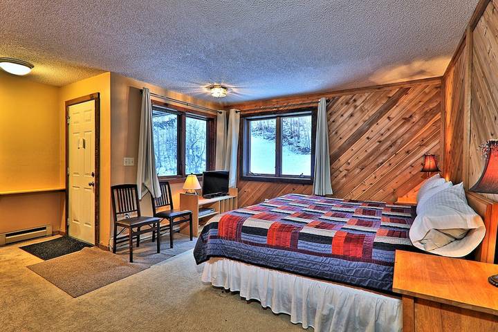 Vacation apartment for 6 people, with balcony in Vermont