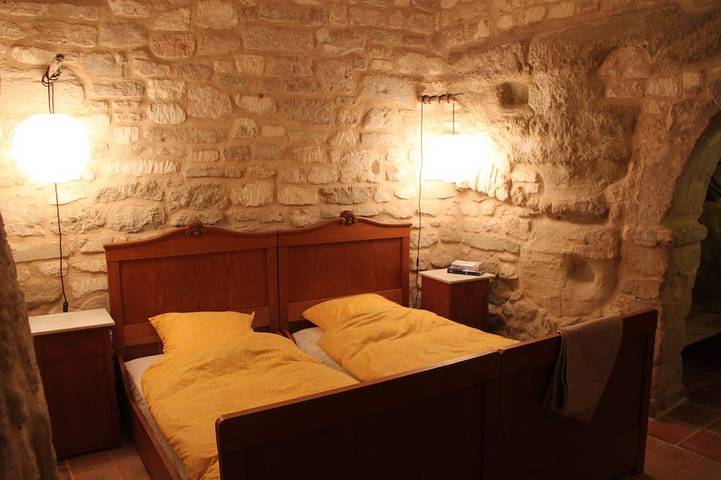 Gîte pour 4 personnes, avec terrasse à Lacoste - 2