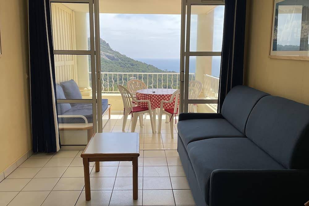Ganze Wohnung, Sublime Meerblick - Zugang zu allen Pools angeboten  Sehr komfortabel und sauber in Le Dramont, Saint-Raphaël