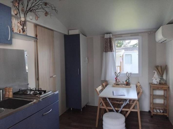 Gîte pour 5 personnes, avec terrasse ainsi que bassin pour enfant et piscine à Boofzheim