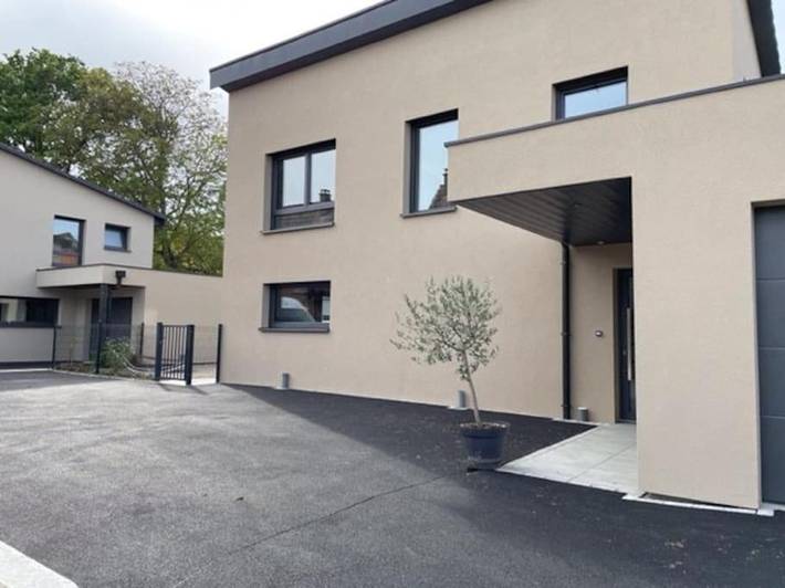 Location de vacances pour 8 personnes, avec jardin à Rhinau