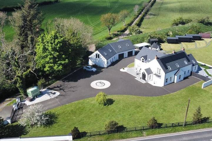 B&b for 14 people, with hot tub in Northern Ireland