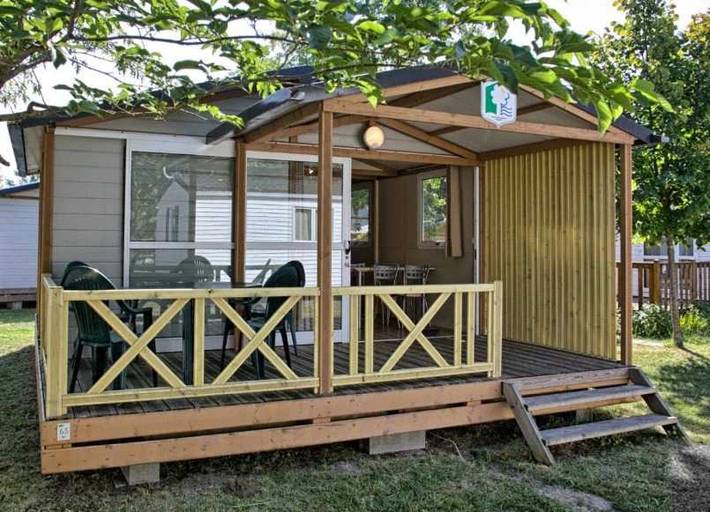 Chalet pour 4 personnes, avec bassin pour enfant