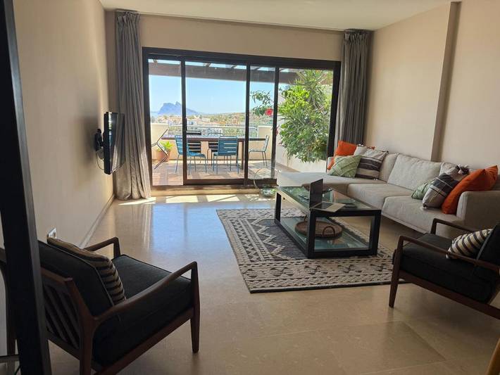 Apartamento de vacaciones para 4 personas, con piscina para niños y jardín además de piscina y vistas - 1