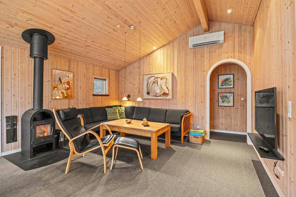 Familienfreundliches Ferienhaus in Bork Havn mit Whirlpool in Bork Havn, Ringkøbing Fjord