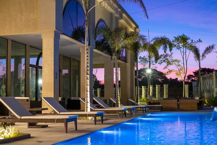 Pousadas para 2 pessoas, com piscina e jardim, com animais de estimação em Piracicaba