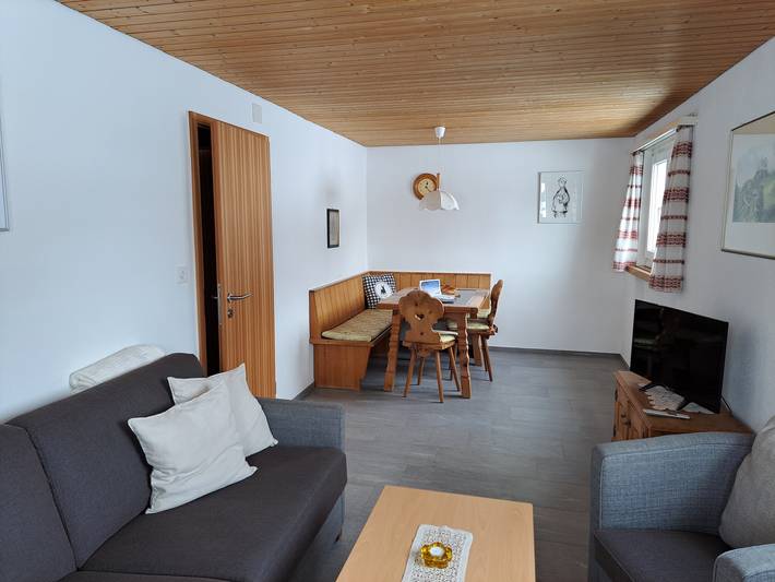 Ganze Ferienwohnung, Ferienwohnung am Tarasper See - Ferienwohnung am See Wohnung Eg in Tarasp, Unterengadin