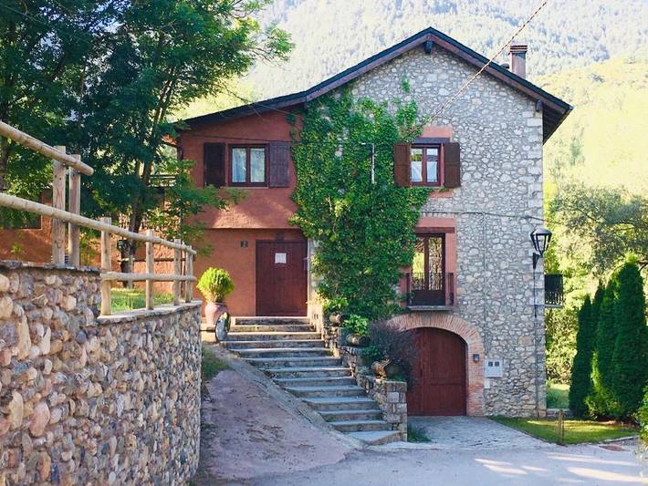 Casa rural para 11 personas, con Balcón y Jacuzzi además de Terraza y Jardín en Bellver de Cerdaña