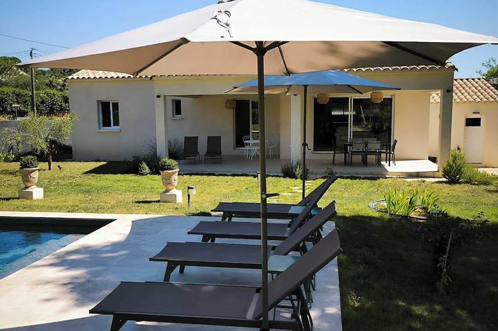 Location de vacances pour 6 personnes, avec Jardin à Saint-Marcel-de-Careiret