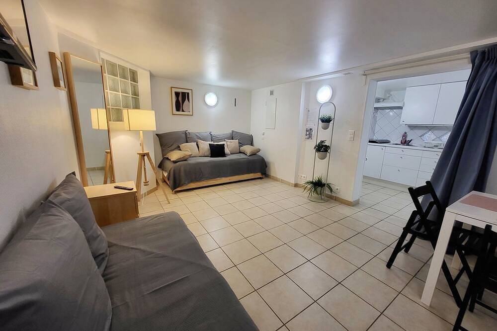 Apartamento entero, Studio J.1 Avec 3 Lits Part in Trappes, Yvelines