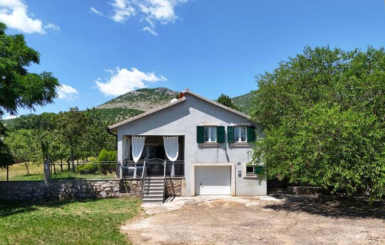 Ferienhaus für 8 Personen, mit Terrasse und Garten in Split-Dalmatien - 3