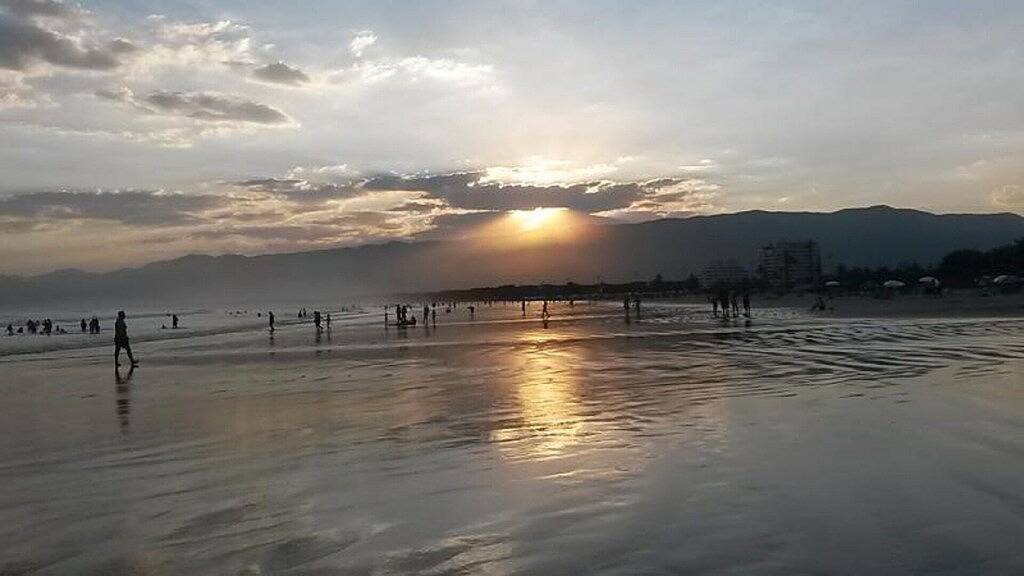 Ganze Wohnung, Fit Für Das Meer in Praia Indaiá, Bertioga