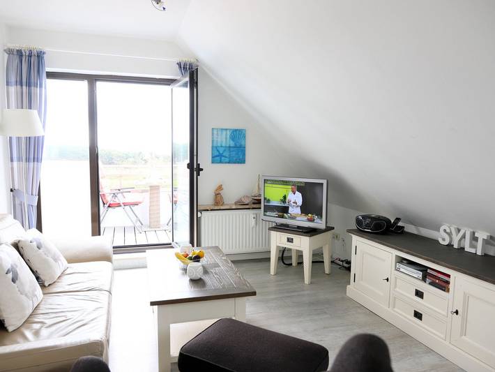 Ganze Wohnung, Dachgeschosswohnung in Wenningstedt – Meerblick und Süd-/West-Balkon in Westerland, Sylt (Gemeinde)