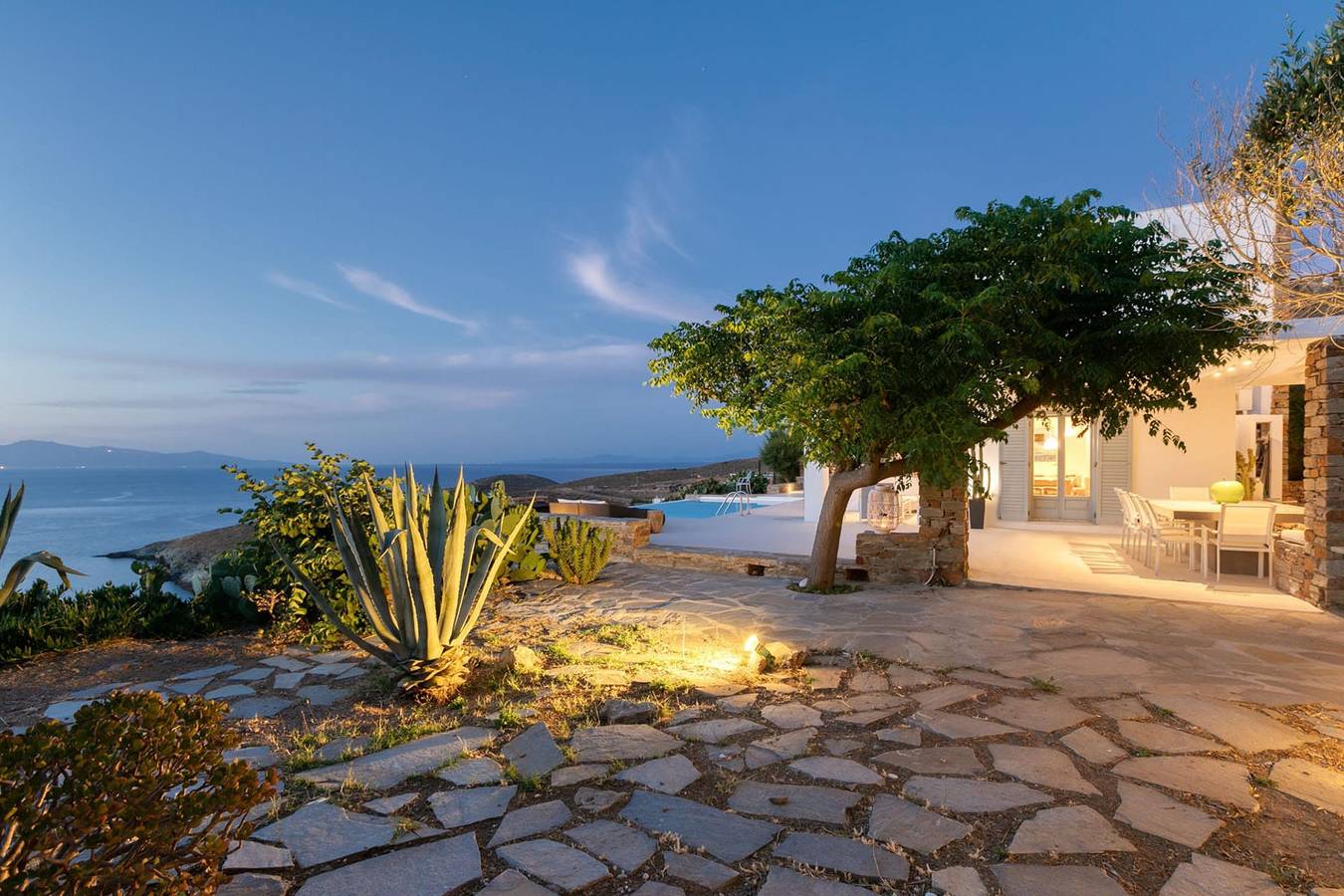 Thrilling Kea Villa | Villa Fenrir | 3 Bedrooms + 1 Independent Studio (on request) | Breathtaking Sea Views | Private Infinity Pool | Bbq Facilities | Shaded Outdoor Dining Area | Private Garden | Akrotiri in Kea