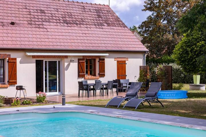 Location de vacances pour 10 personnes, avec jardin et piscine à Meusnes - 3