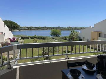 Appartement De Vacances pour 4 Personnes dans Port Camargue, Le Grau-du-Roi, Photo 1