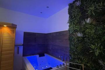 Ferienhaus für 4 Personen, mit Whirlpool und Garten in Calais