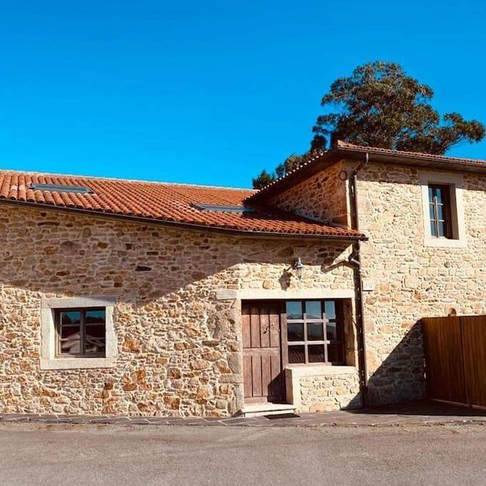 Location de vacances pour 9 personnes, avec Jacuzzi et Terrasse ainsi que Jardin et Vue à Ferrol