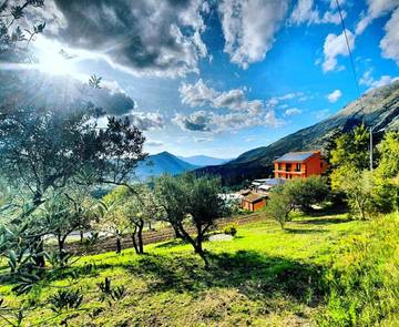 Hôtel pour 3 personnes, avec jacuzzi et sauna ainsi que piscine et jardin à Polizzi Generosa
