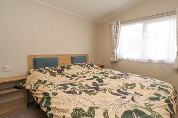 Static Caravan for 4 People in Lancashire, North West England, Photo 2