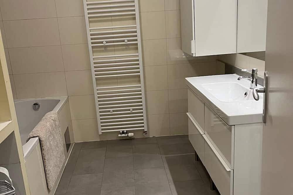 Ganze Wohnung, Masionette Wohnung in Weinregion 30 min südlich von Wien in Wienerwald