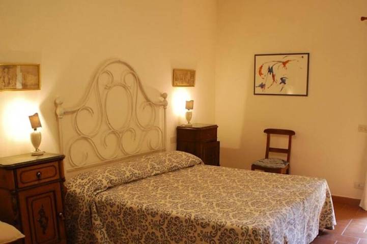 Podere Torre, residenza indipendente con 3 appartamenti. AC in Palaia, Pisa e dintorni