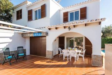 Villa in Port d'Addaia, Es Mercadal für 6 